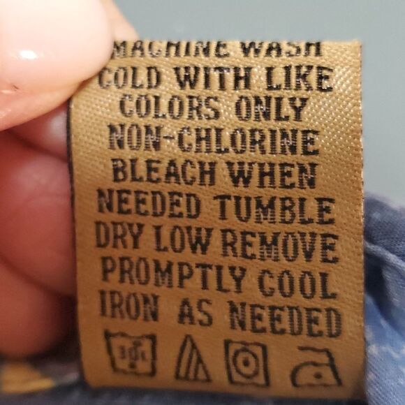 CLEARWATER, mens‎ hawian short sleeve shirt with fish.  Size Medium. Blue/green - Picture 9 of 9